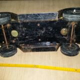 Car in tole