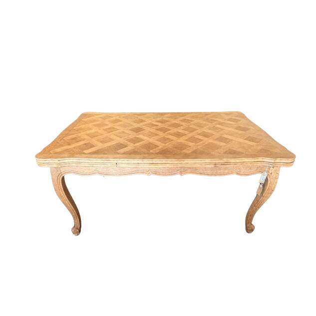 Extensible wooden table