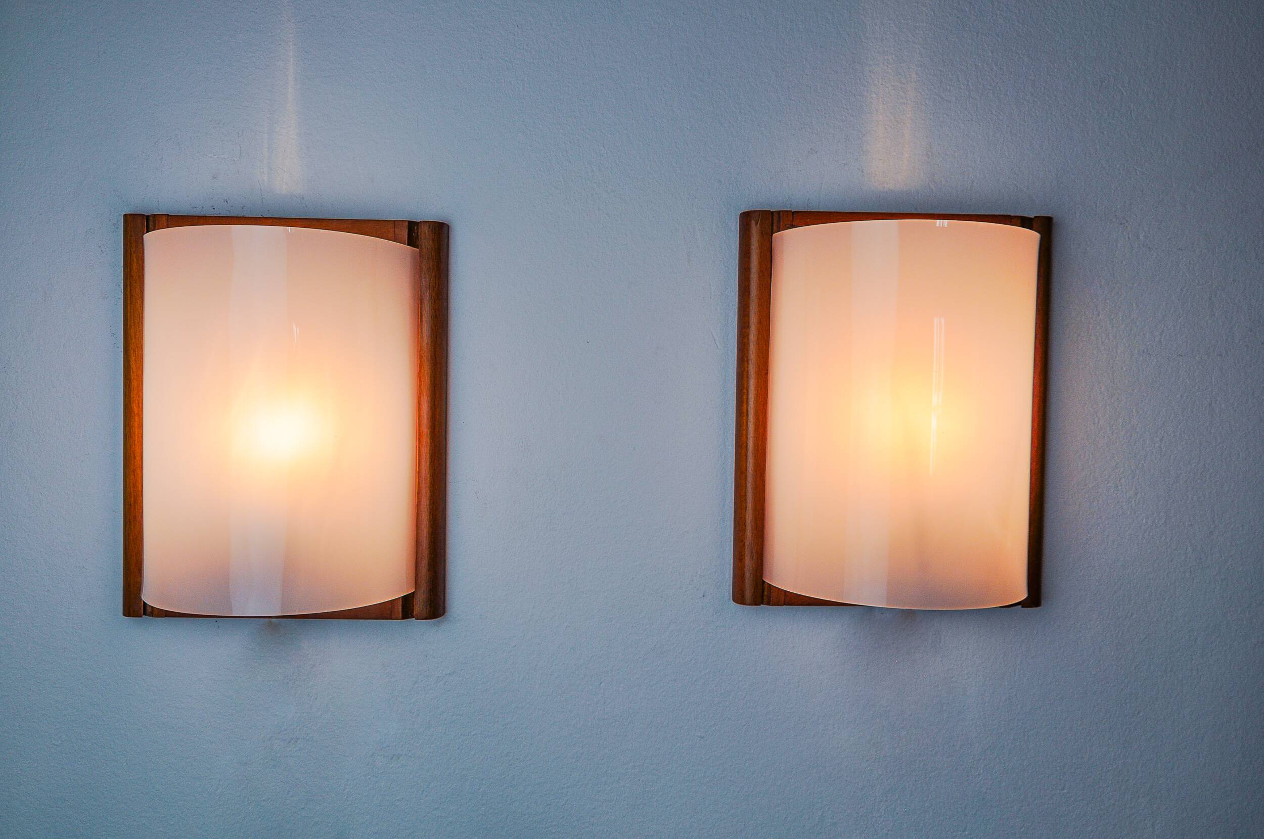 Pair of pine and methacrylate wall lights, Spain 1980
