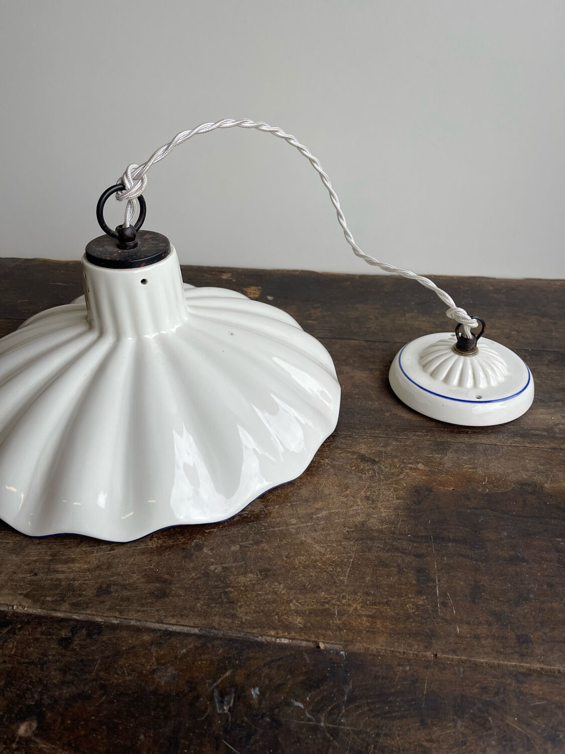 Ceramic pendant lamp