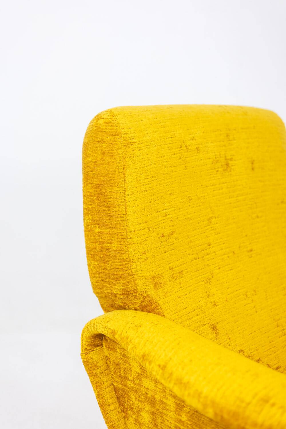Marco Zanuso for Artflex. Yellow and gilded brass armchairs. 1950s.