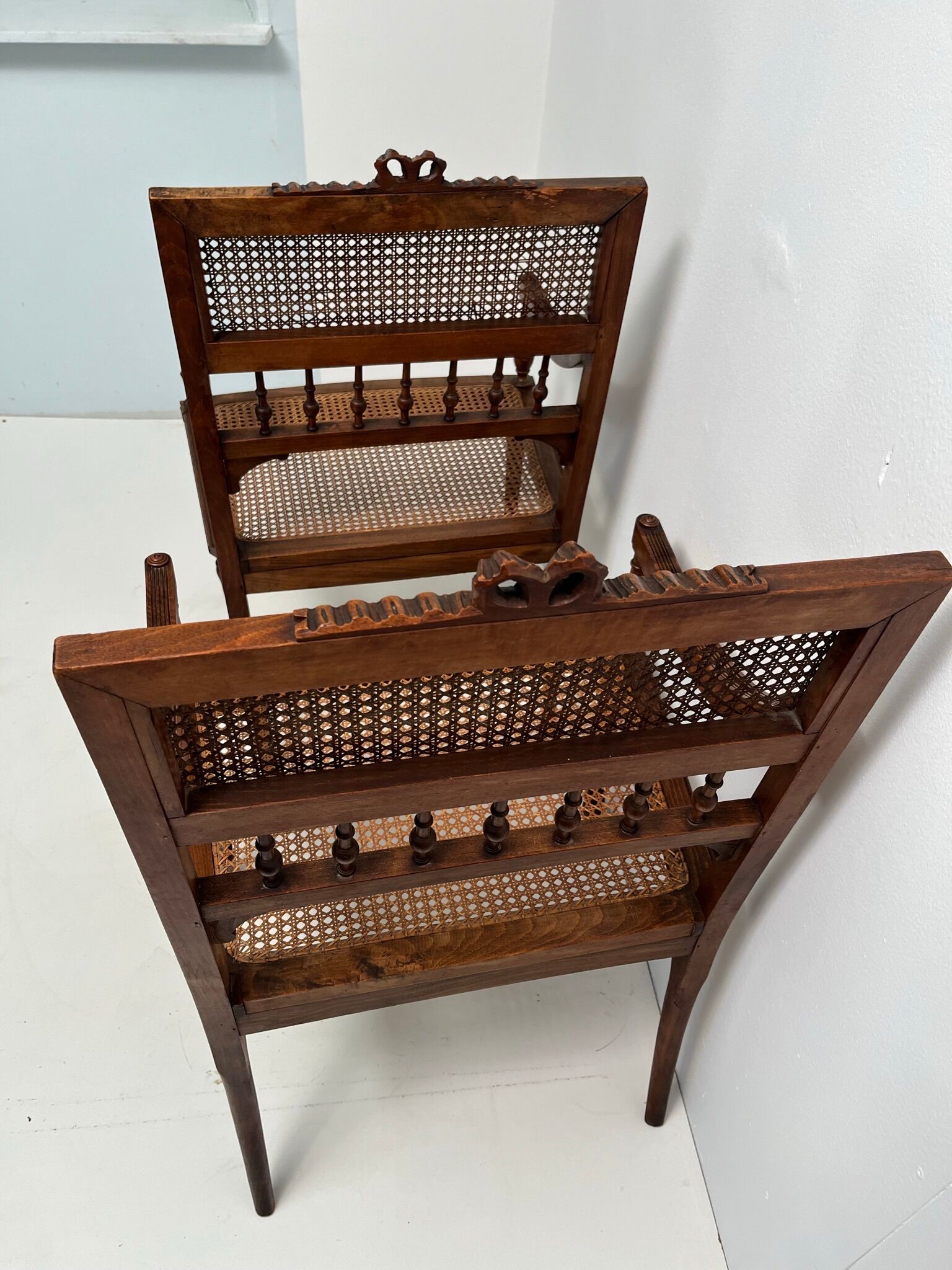 Paire de fauteuils cannés - Époque Louis XVI