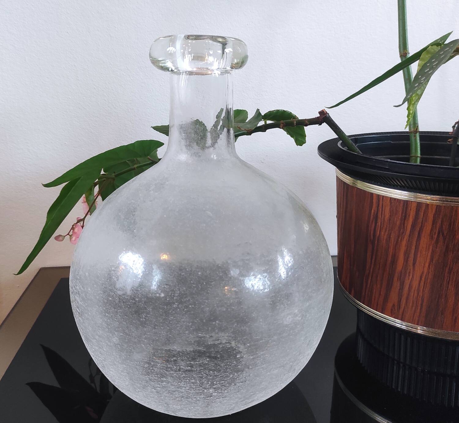 Grande carafe, bouteille vintage en verre soufflé artisanal