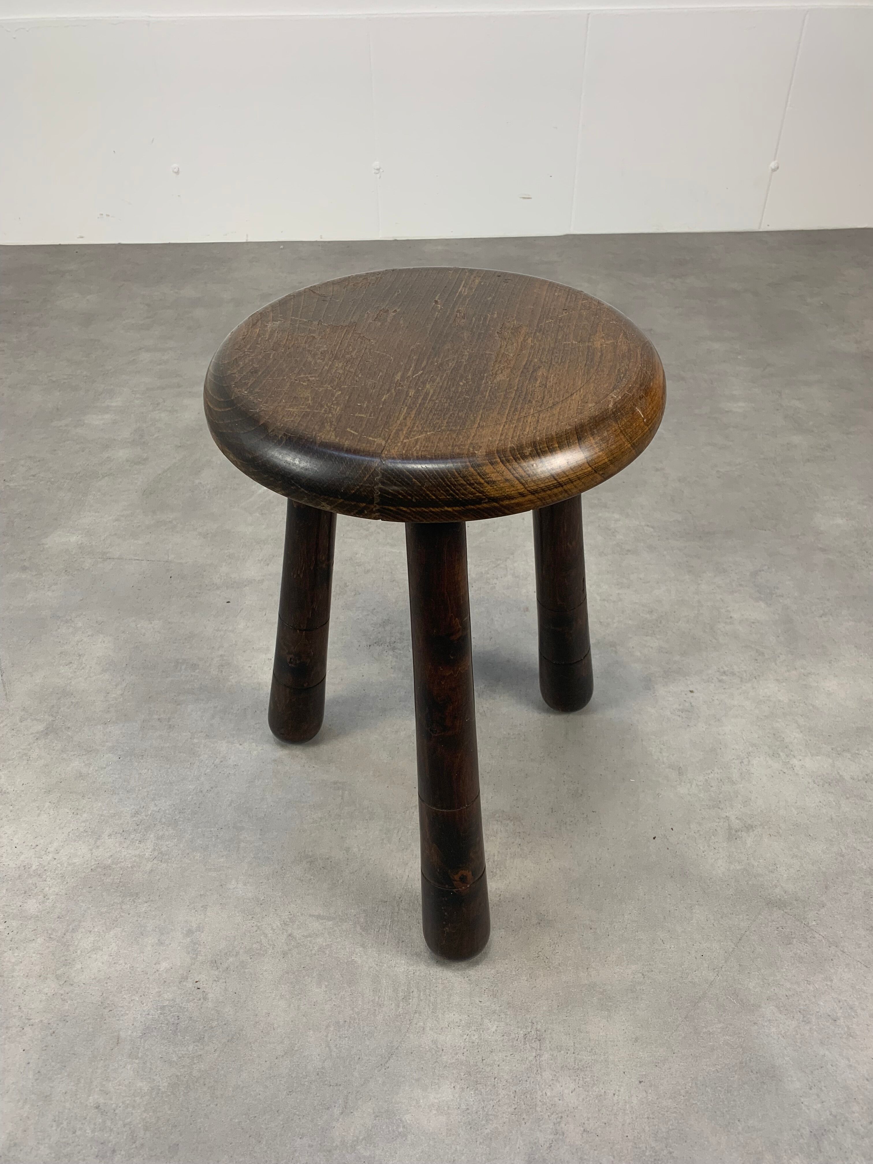 Tabouret tripode pieds massue, bois