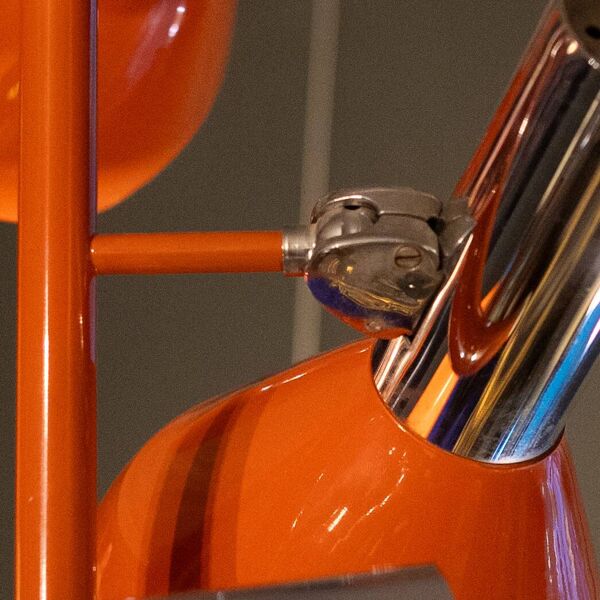 Suspension vintage 4 spots / lustre orientable, acier chromé & laqué orange, Design Space Age, 70s