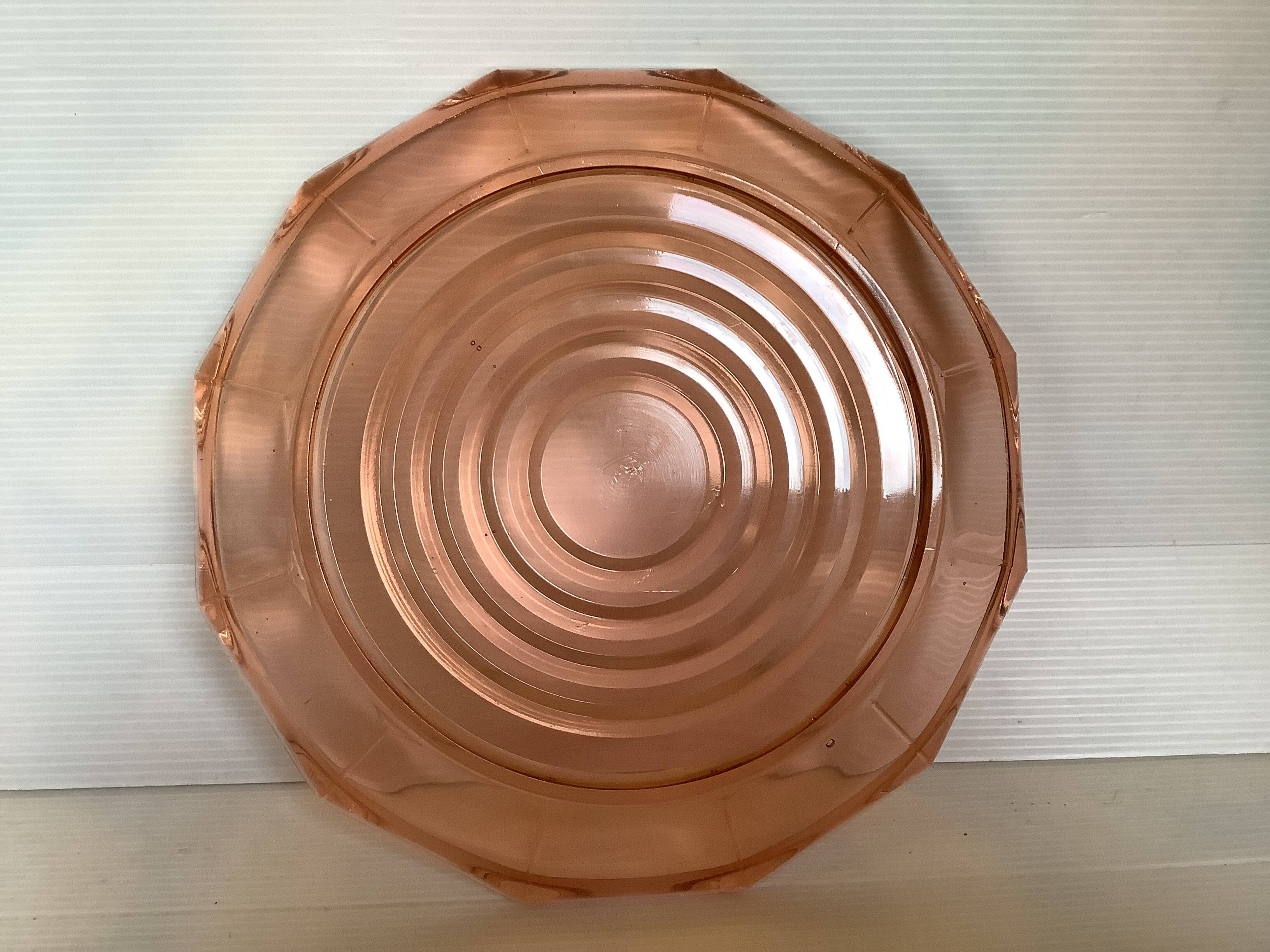 Faceted dish in pink glass Rosaline style