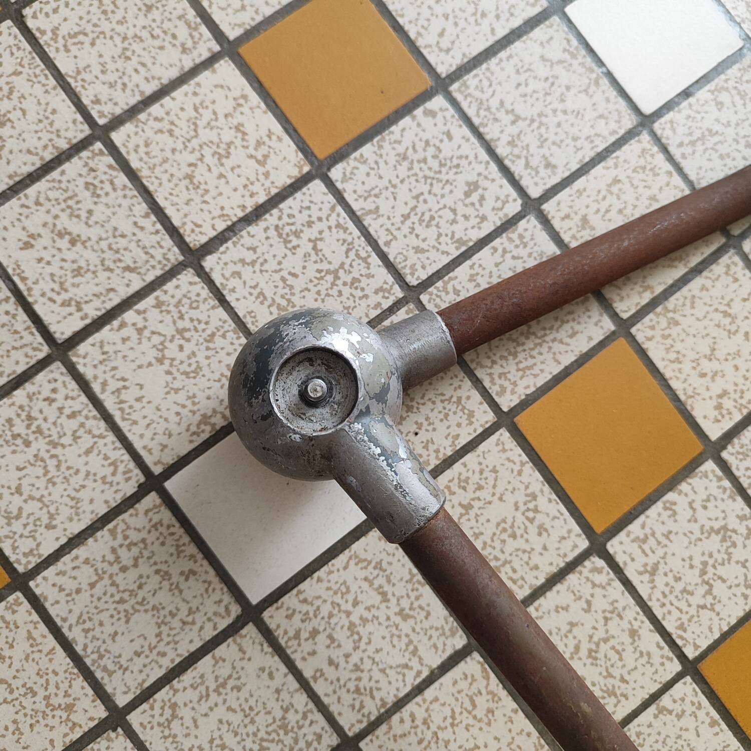 Jielde lamp with Fresnel lens