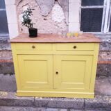 Buffet de campagne jaune citron