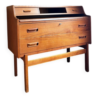 Vintage desk / vintage storage furniture by Arne Wahl Iversen.
