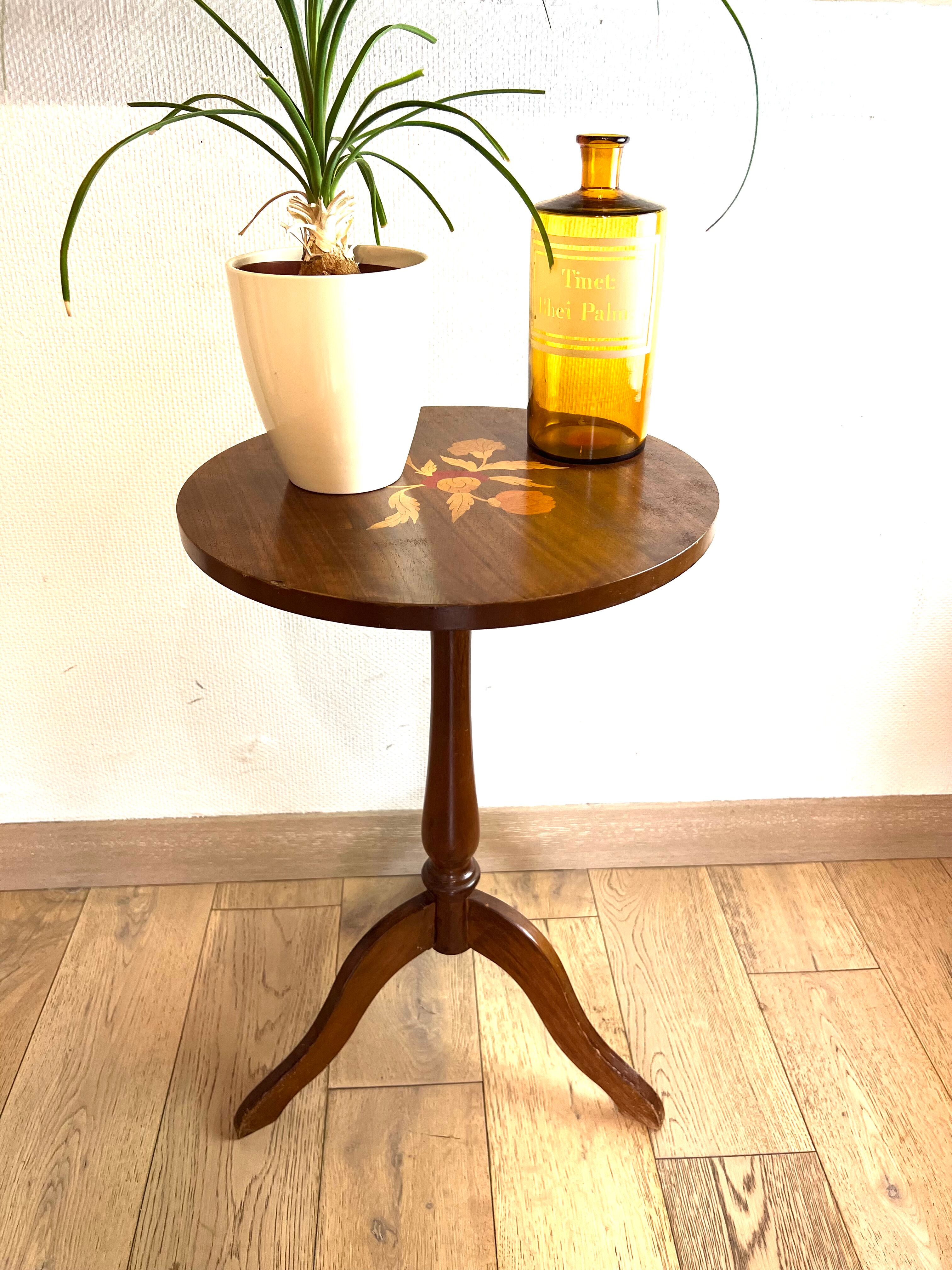 Wooden pedestal table decor flower or bedside side table