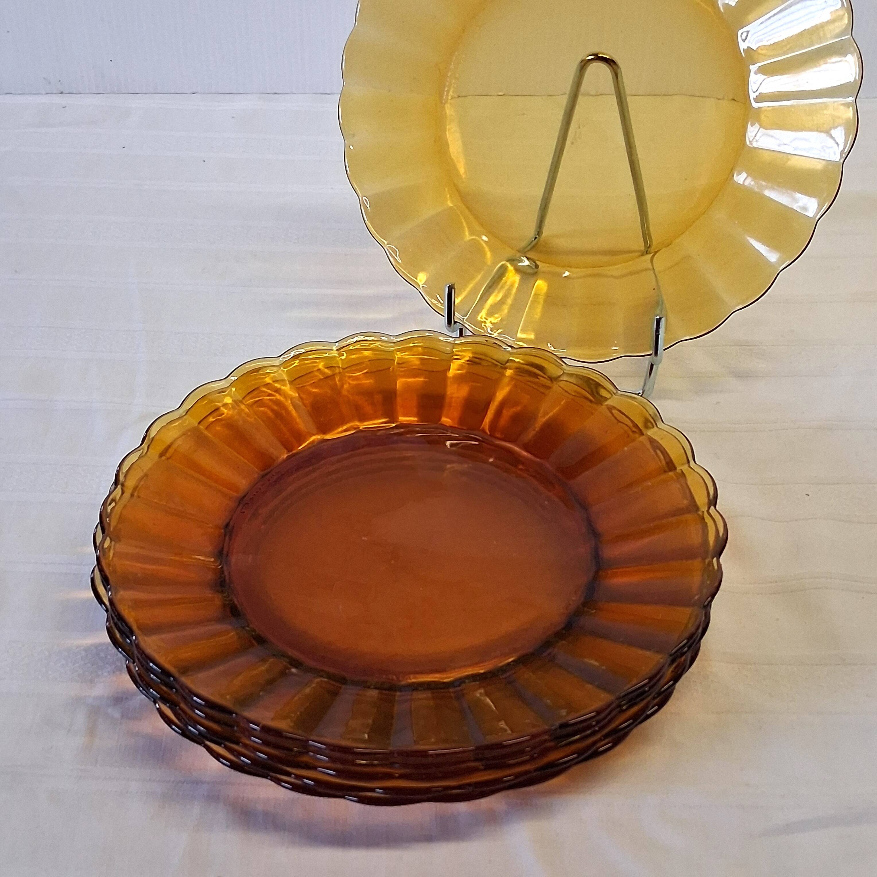 6 Duralex dessert plates in good condition, made of amber-yellow glass