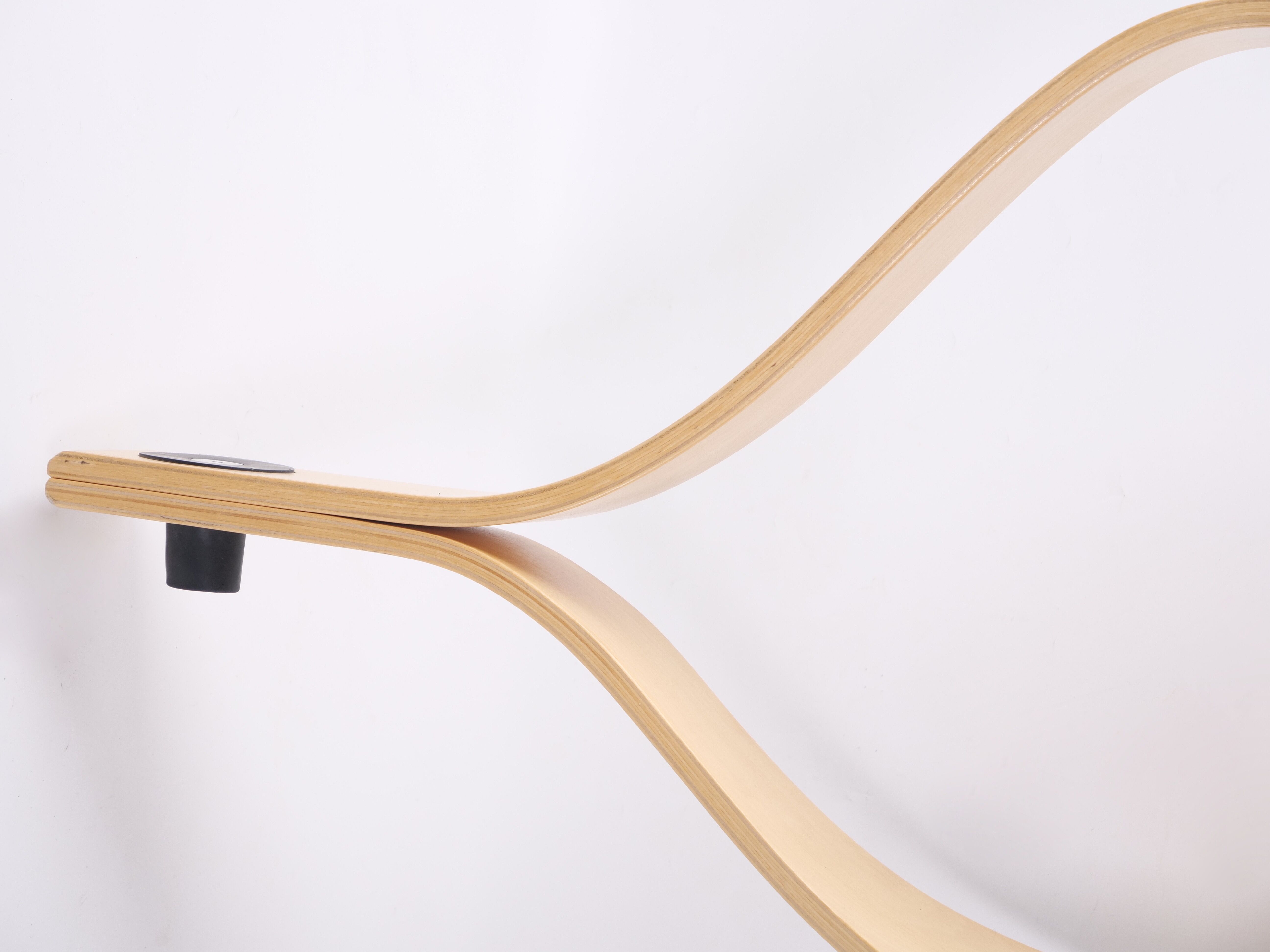 Collector rocker swing