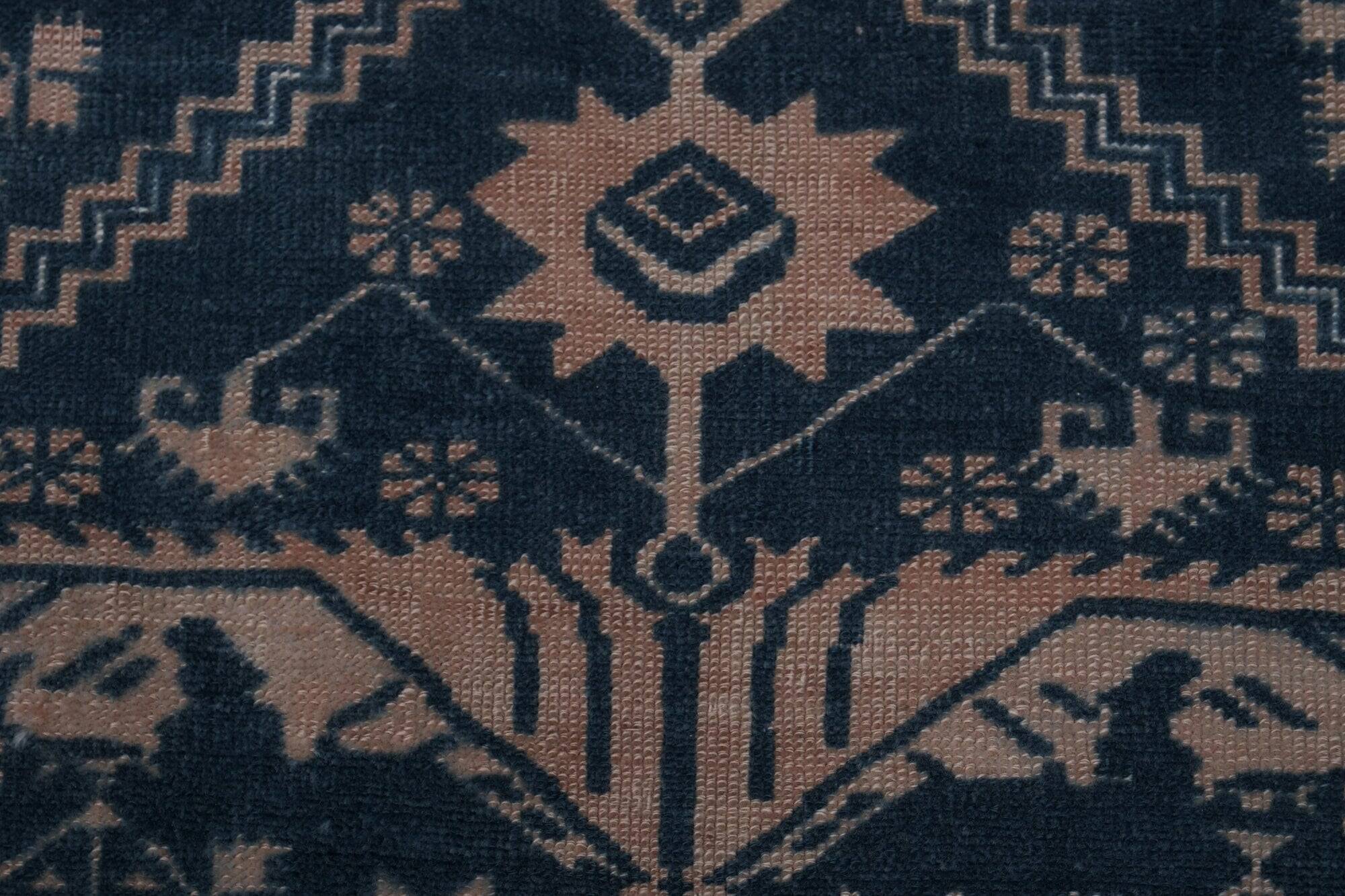 Vintage handmade Turkish rug 118x171 cm