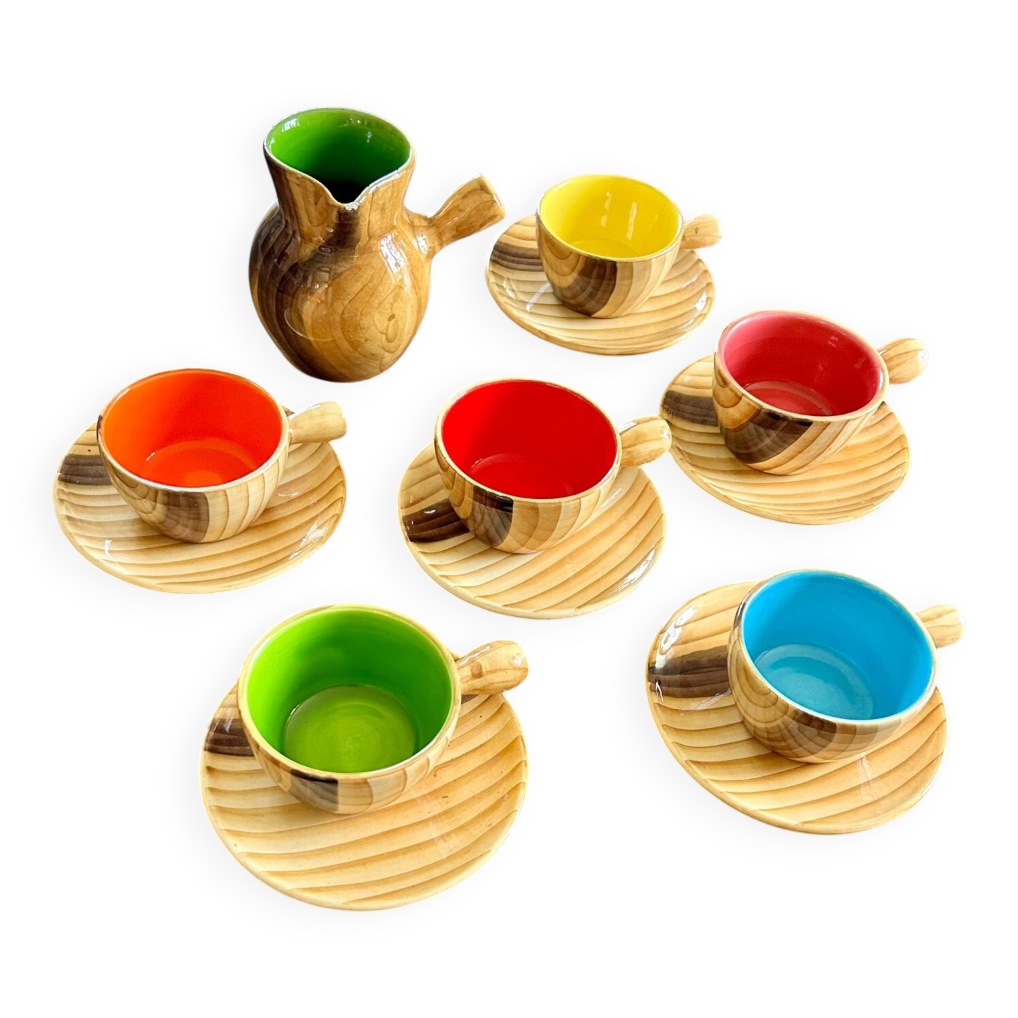 Vallauris coffee set – wood effect & colorful interiors