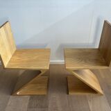 “Zig Zag” chair by Gerrit T. Rietveld