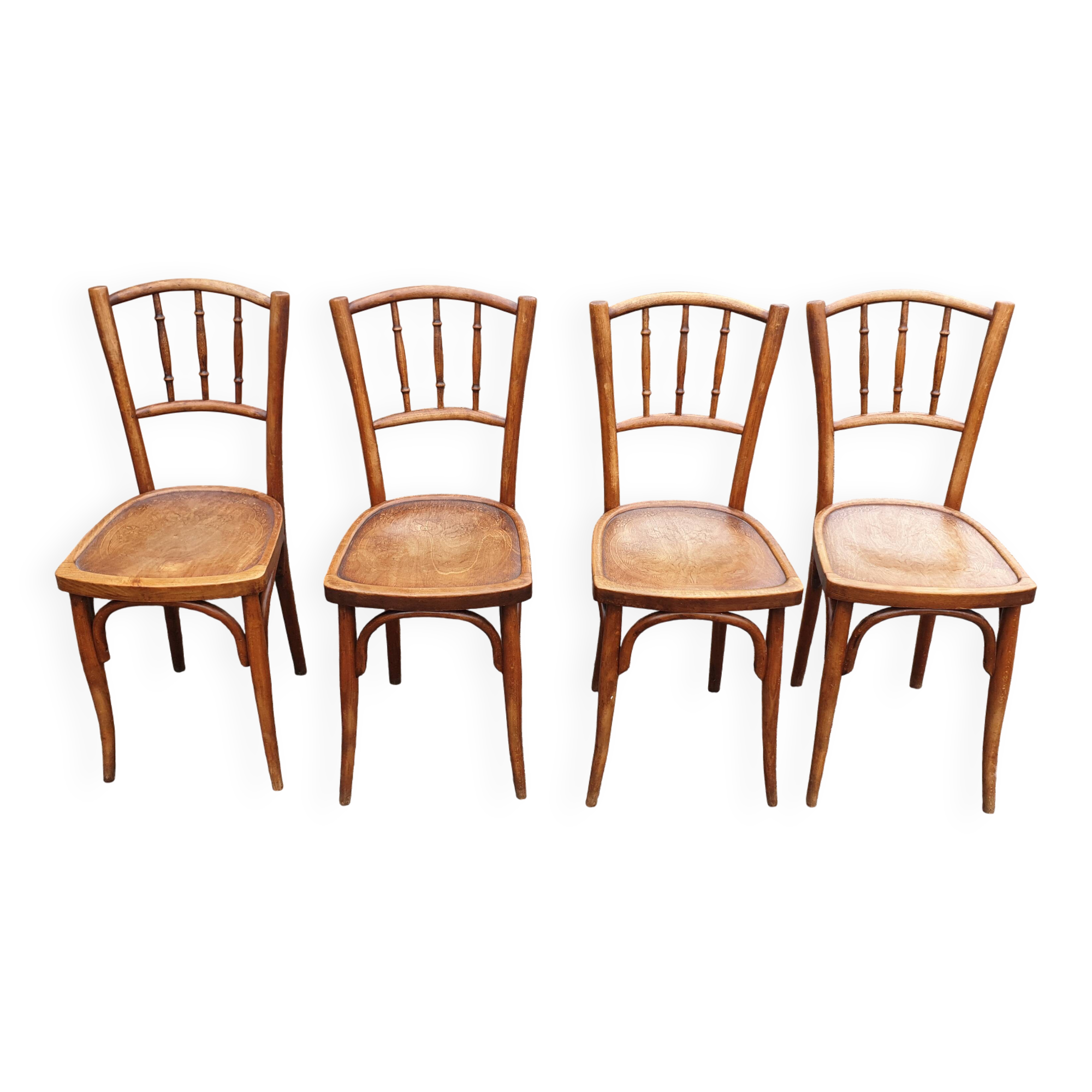 4 curved wooden chairs 1920/1940.