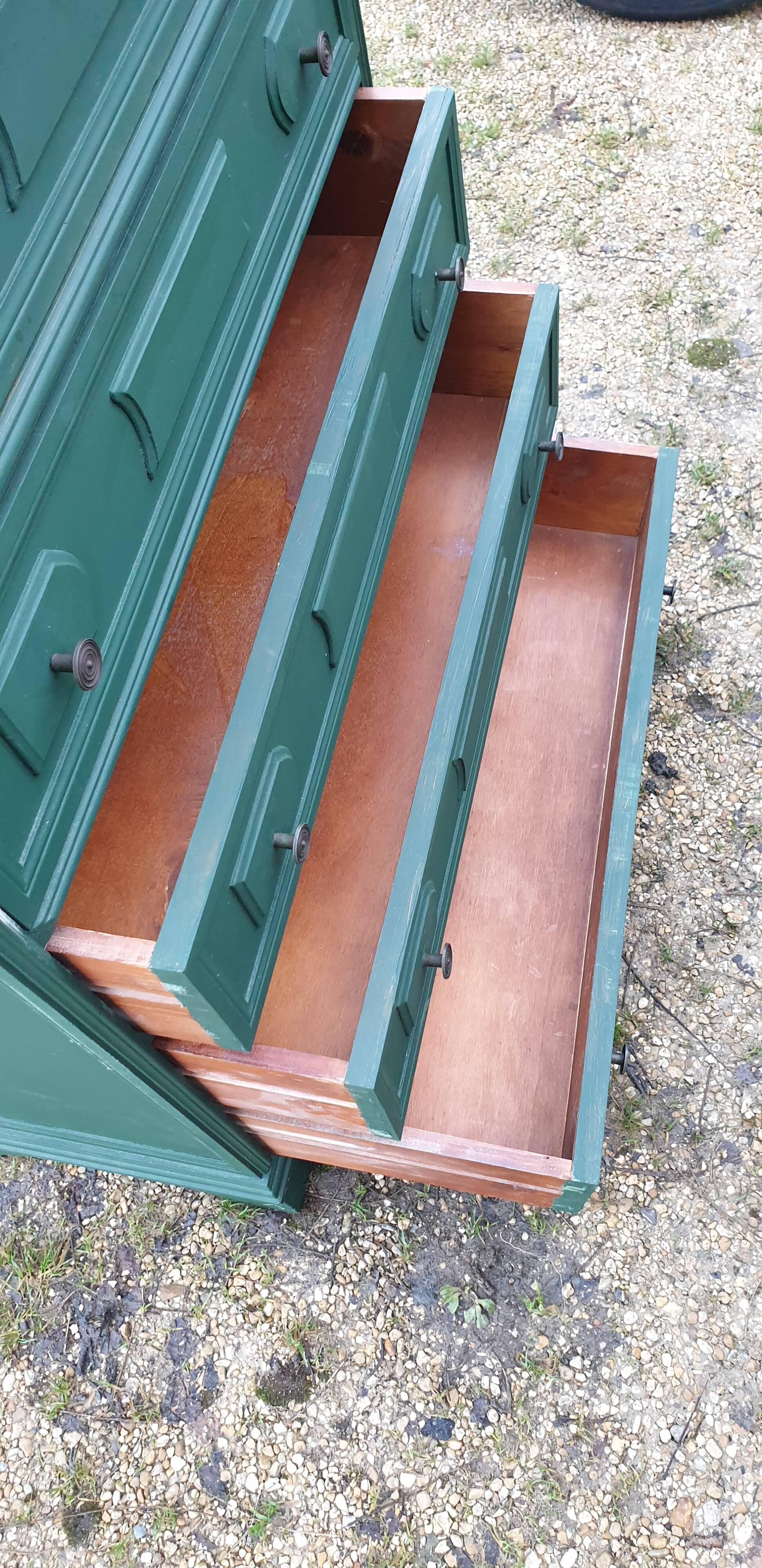 Contemporary 5-drawer chest of drawers