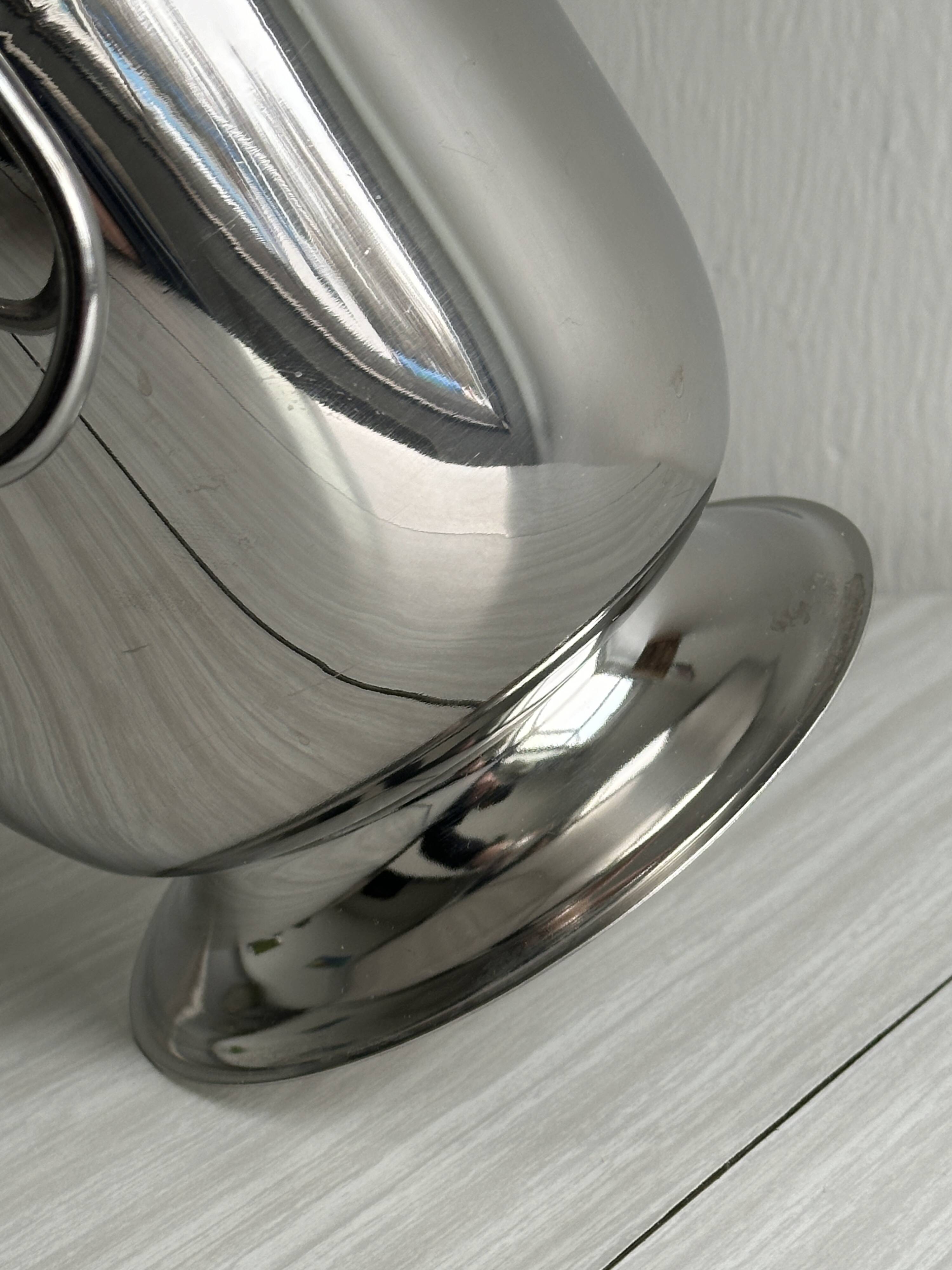 Silver metal champagne bucket