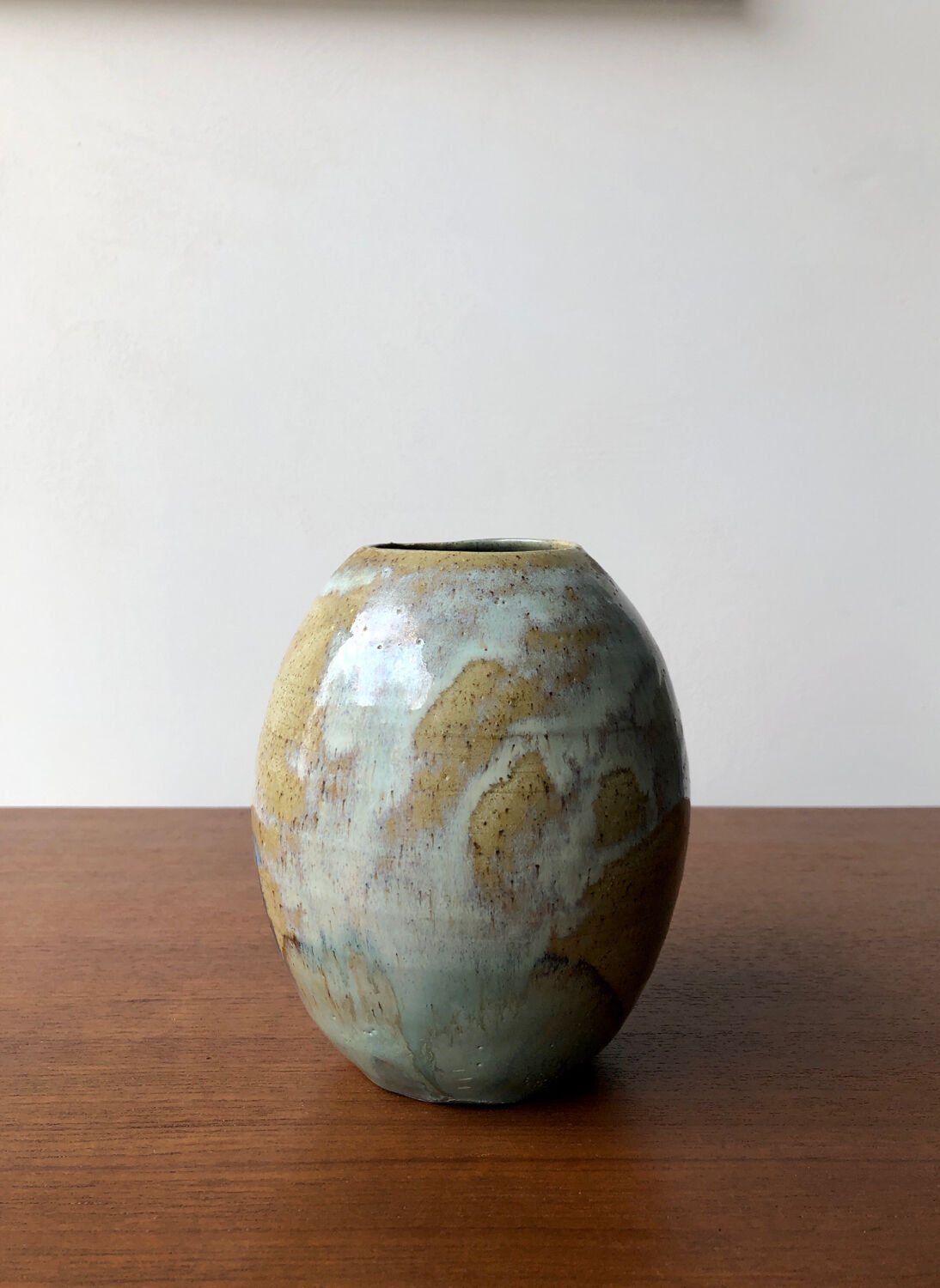 Vase émail bleu et beige