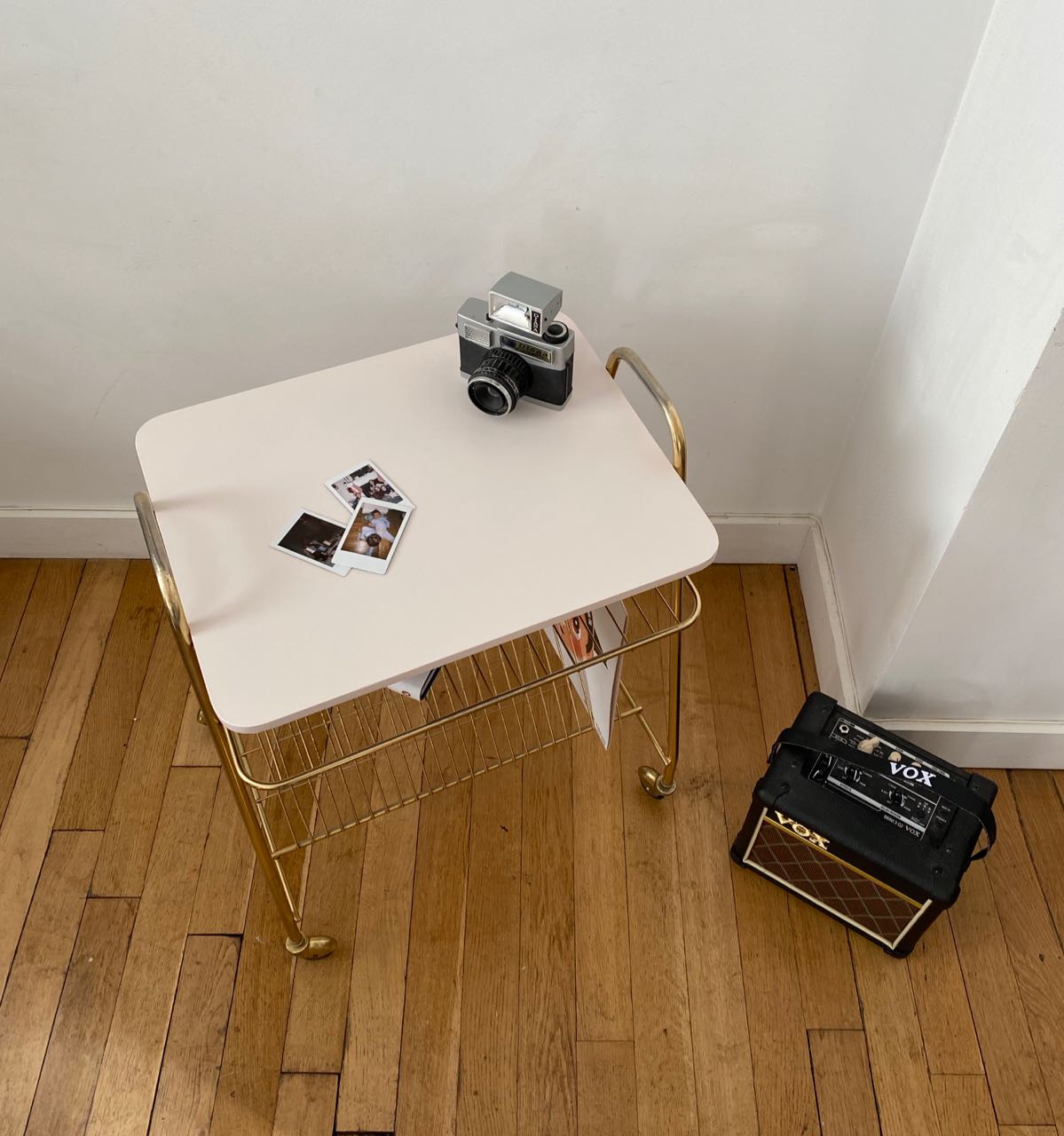 Storage-vinyl extra table