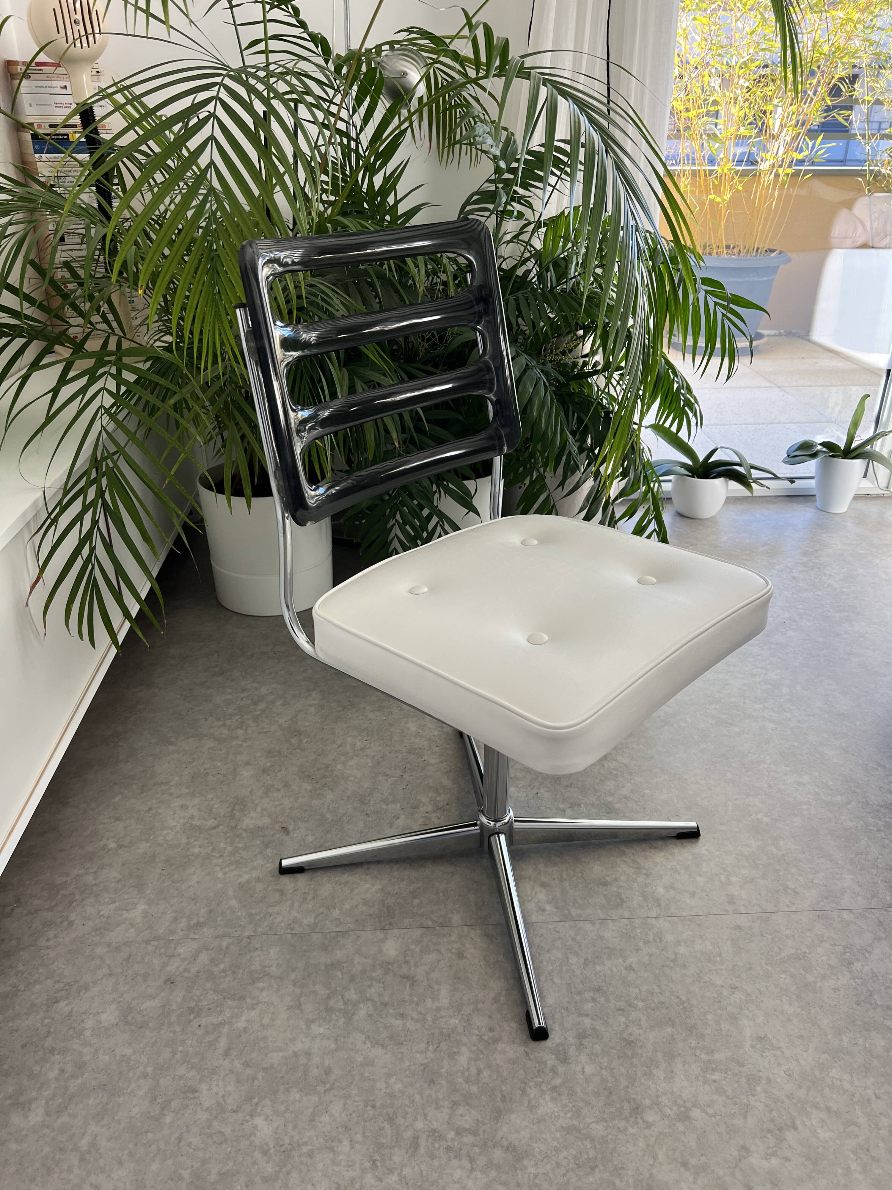 Vintage Space Age Chair