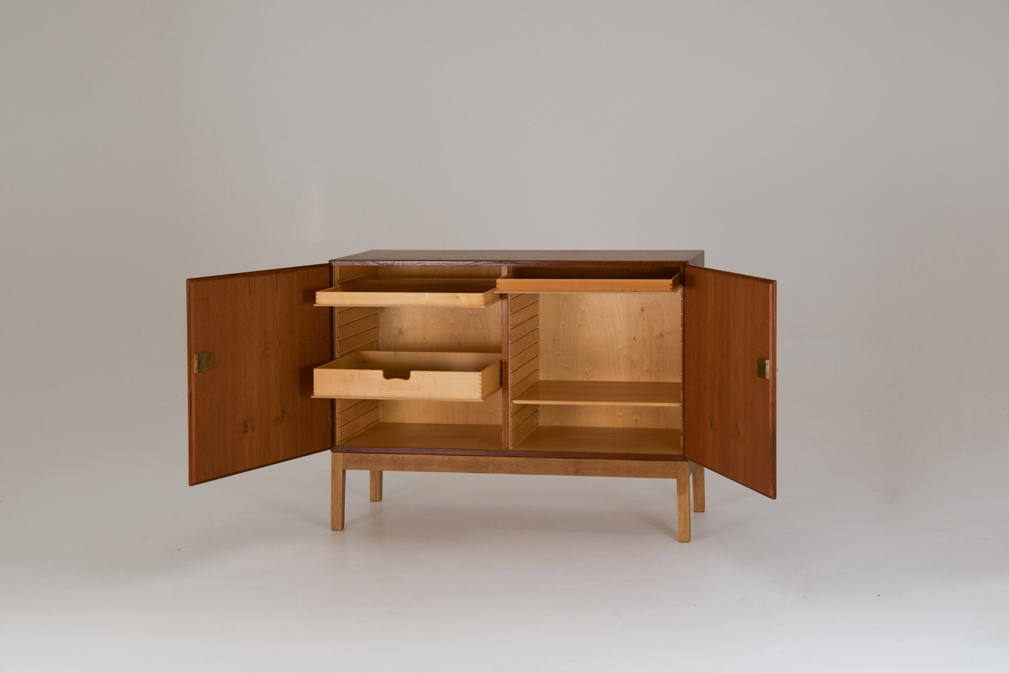 Modèle 232 "Chine" armoire - Børge Mogensen