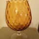 Vase sur pied en verre orange