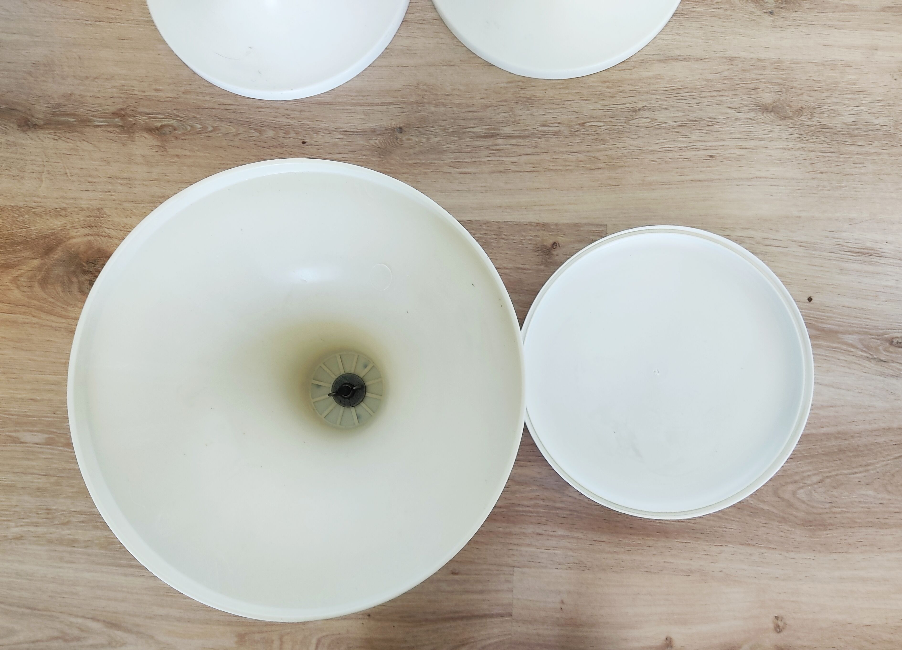 Set of 3 white tam tam stools