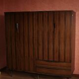 Armoire scandinave en ébène de macassar