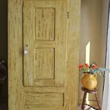 19th-century bonnetière wardrobe | Claudia