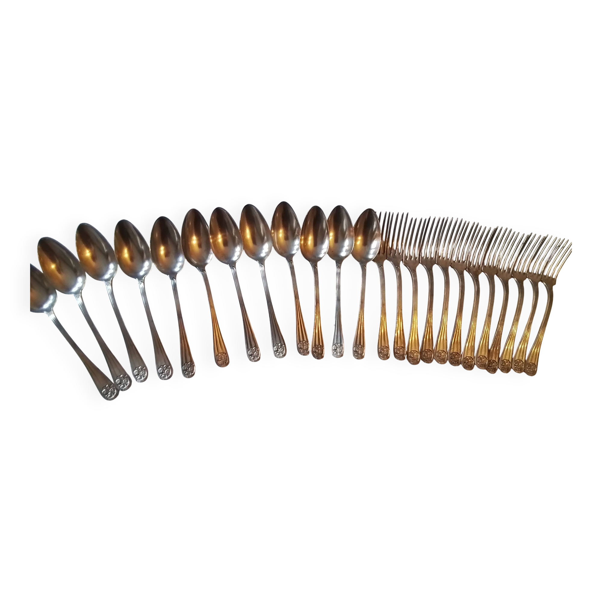 12 Art Deco forks and 12 Bouillet Bourdelle soup spoons.