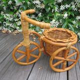 Cache pot en rotin et bambou tricycle vélo années 60 70