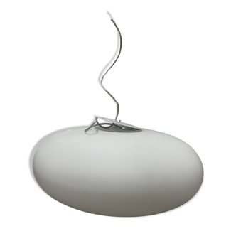Plafonnier globe moderne en forme ovale blanc vibia