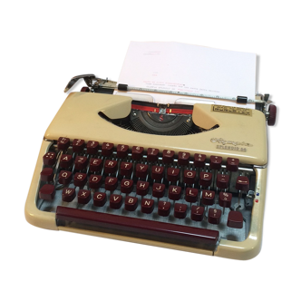 Vintage mechanical typewriter Olympia Splendid 66