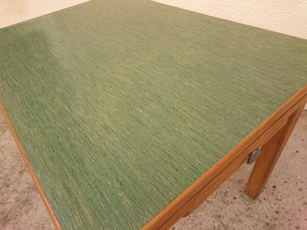 Vintage mado table