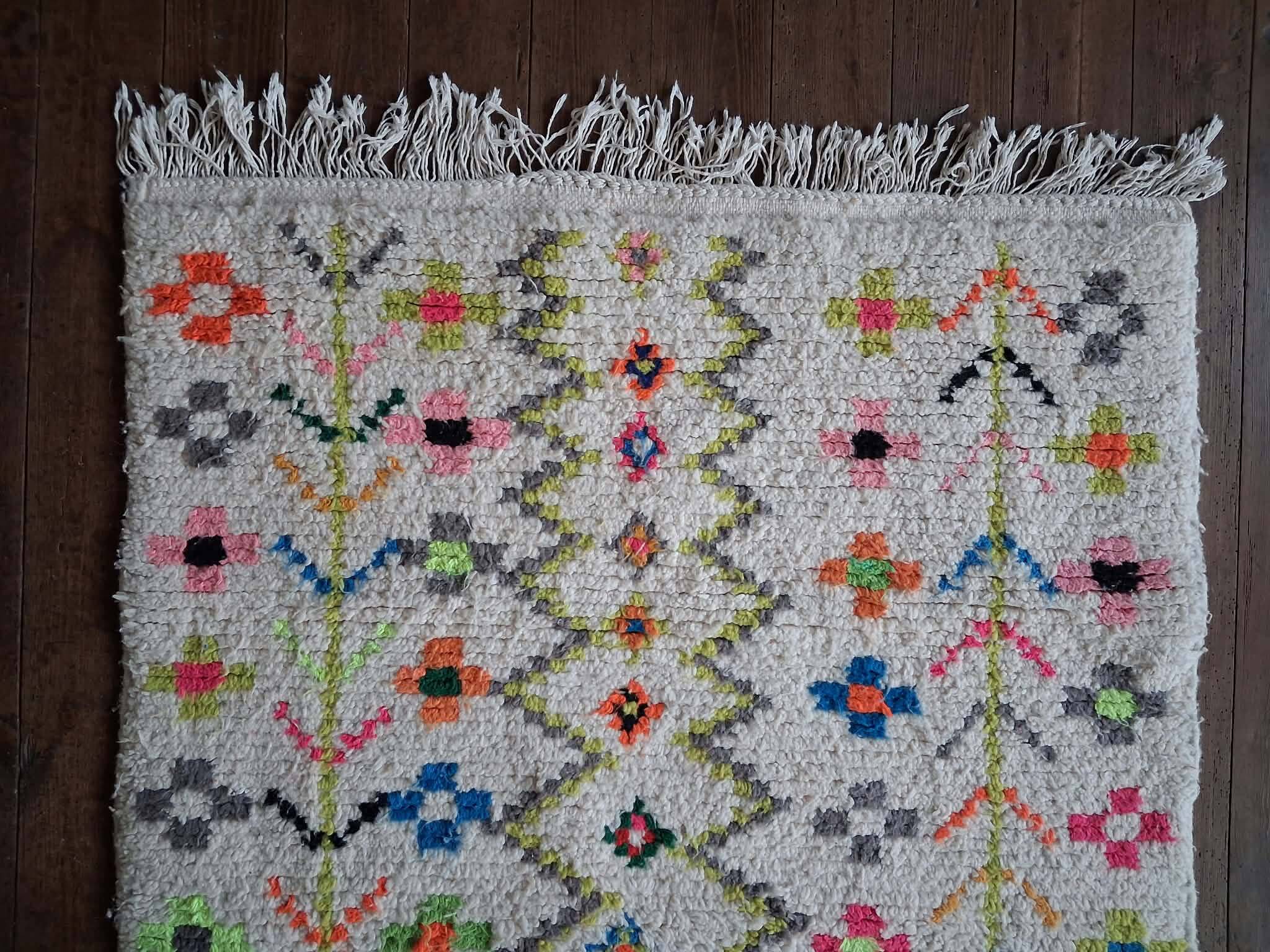 Tapis berbère beni Ouarain fait main 144x102cm