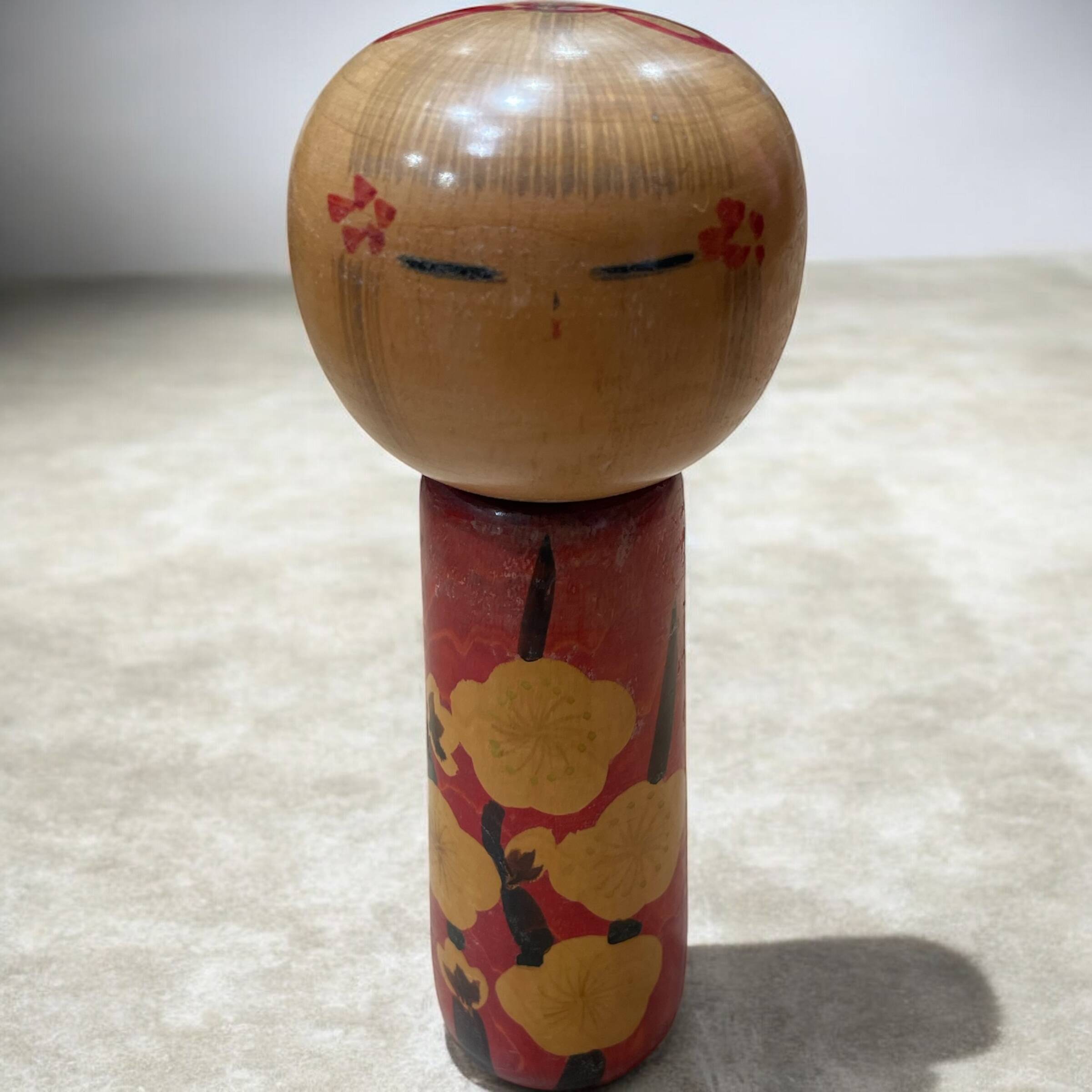 Rare creative kokeshi doll by master Uzuki Hakuhou.