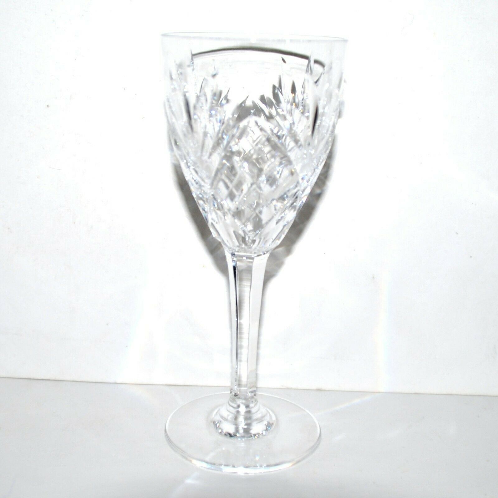 Series of 6 Chantilly wine glasses in Saint-Louis crystal signed