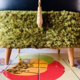 Vintage moumoute chest pouf