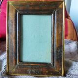 Frame in varnished wood and brass to pose for photo 4" x 6", 10 x 15 cm, glass, and support.