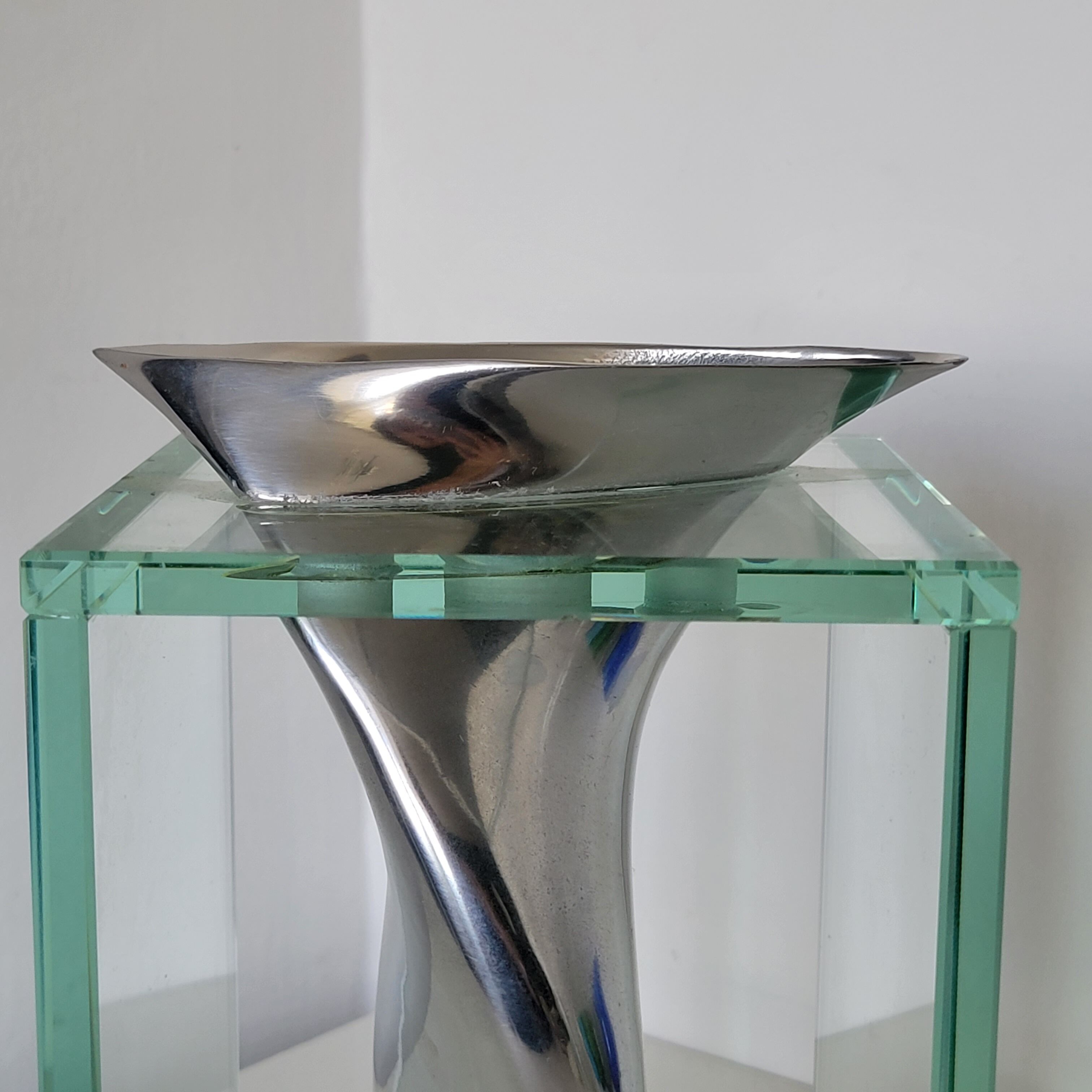 Modernist vase in aluminum and glass 1980