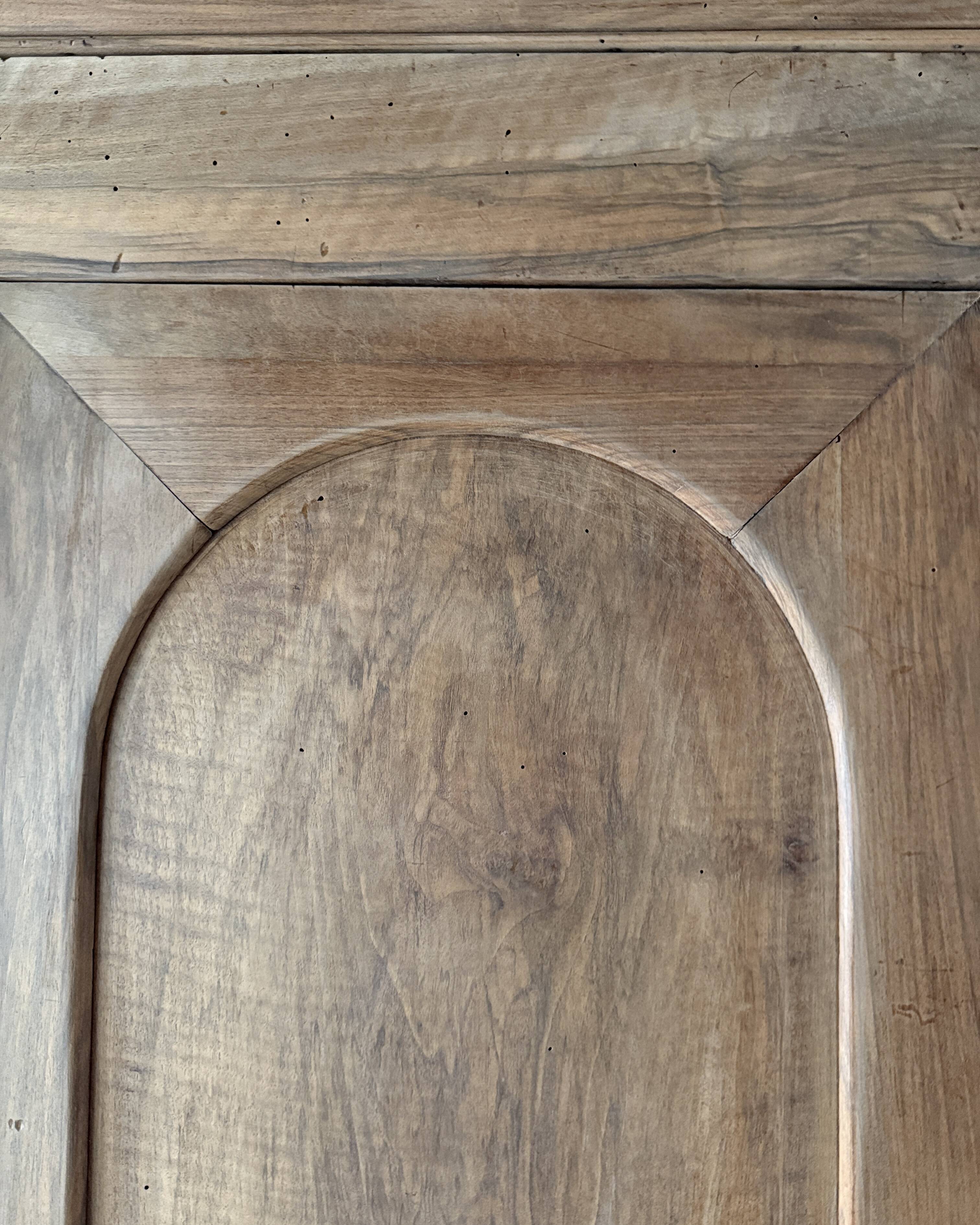 Large wedding wardrobe (renovated)