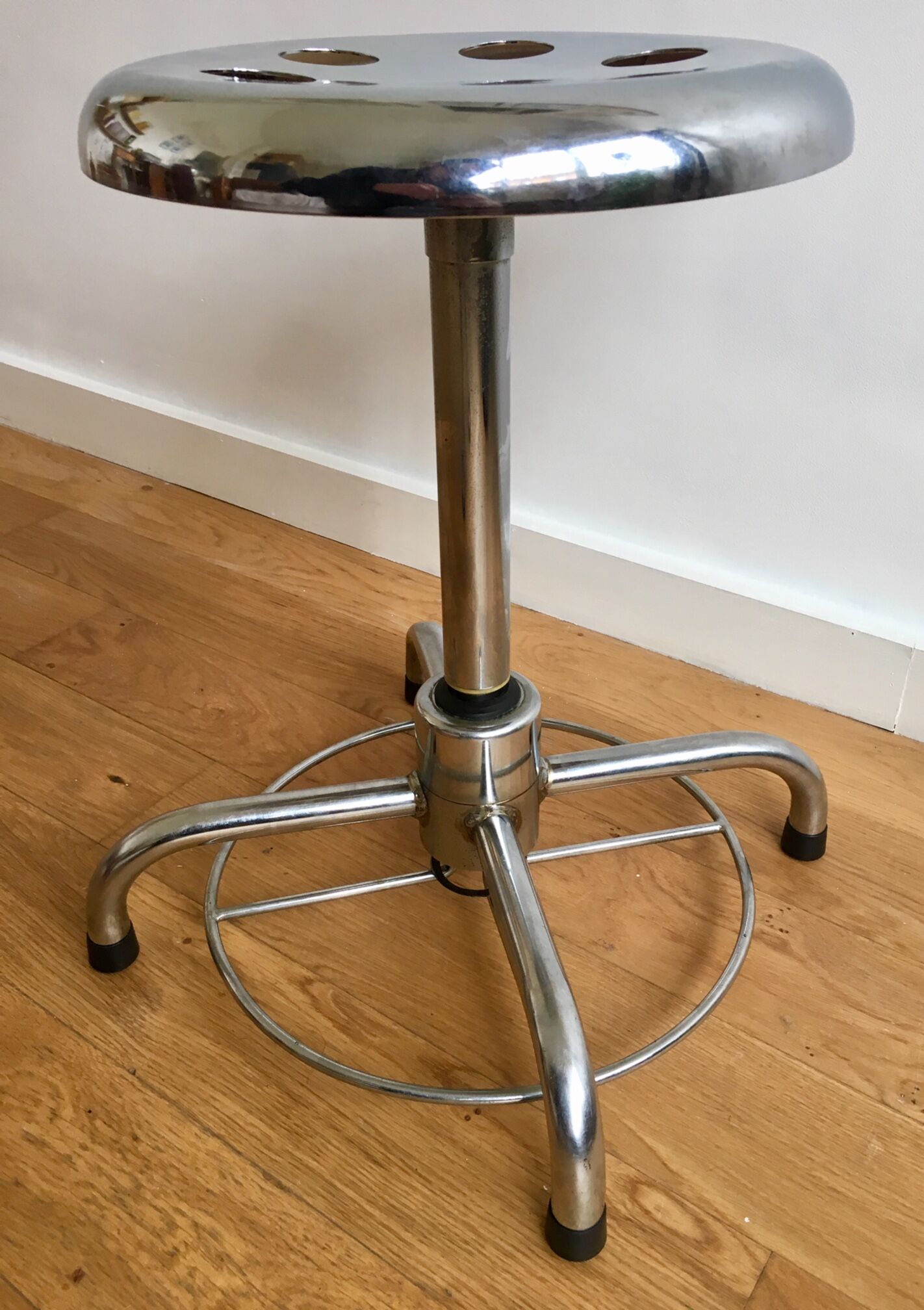 Adjustable industrial stool chromed steel