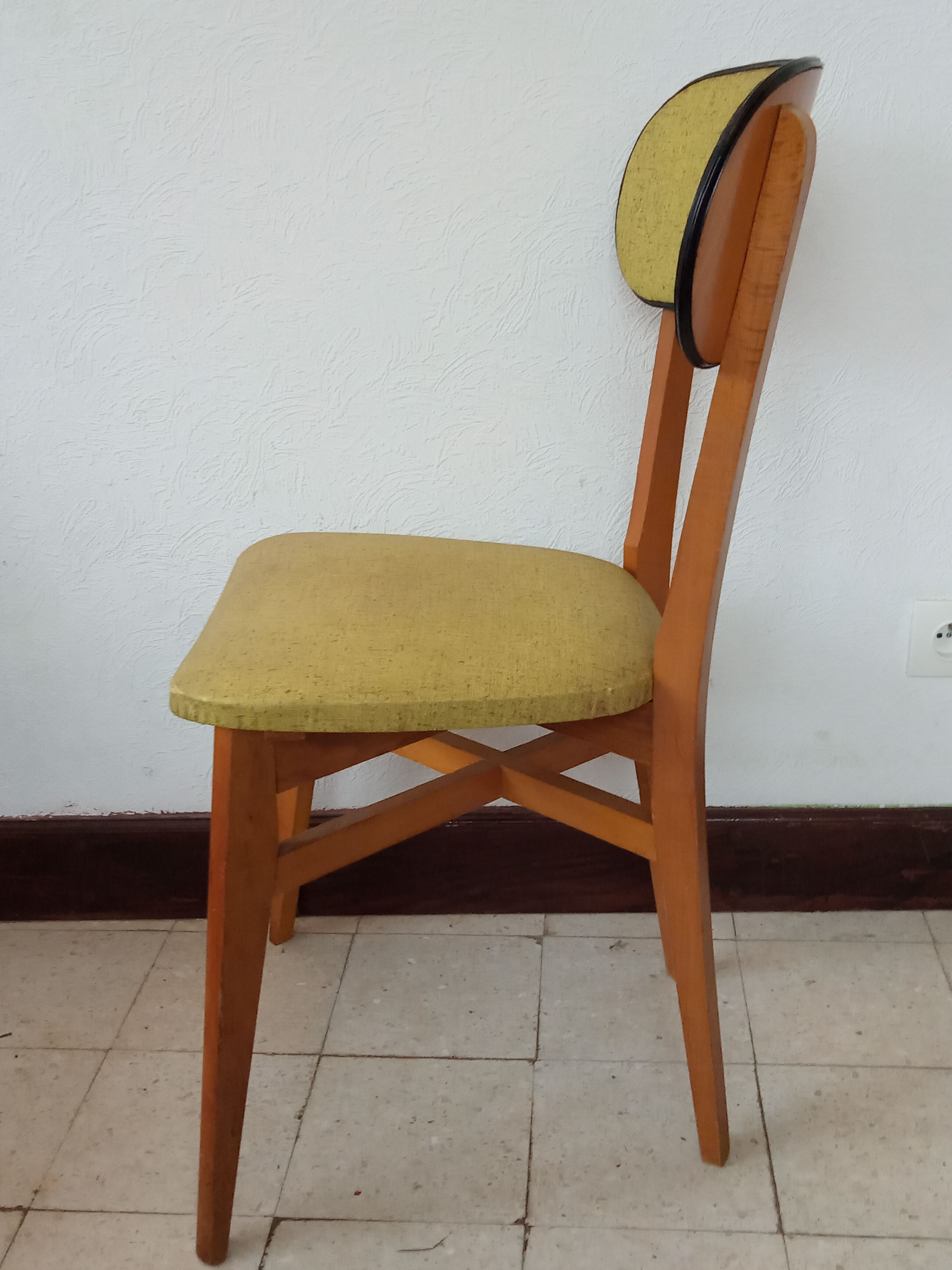Chaise en skaï années 50