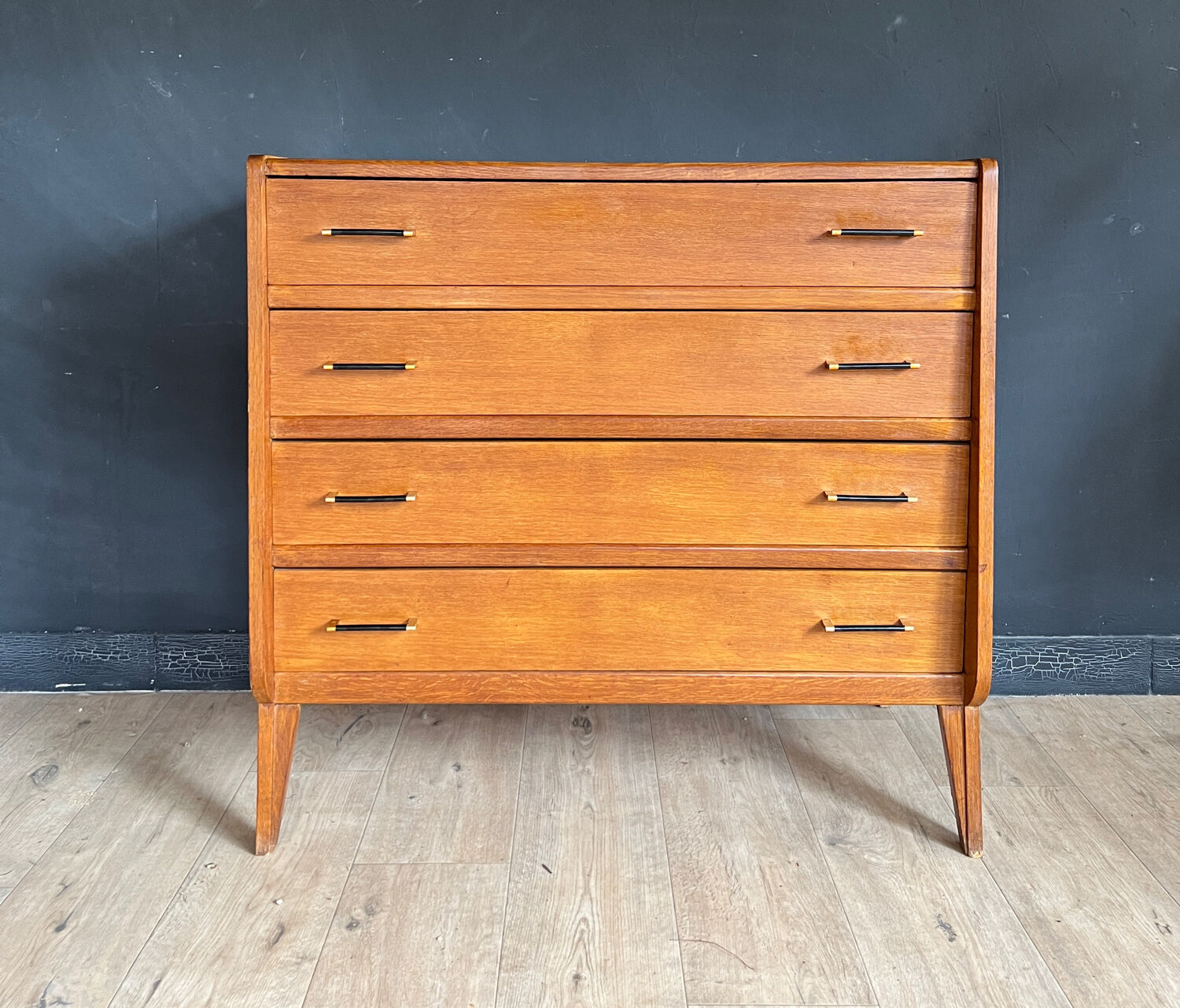 Vintage chest of drawers