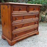 Pine chest of drawers