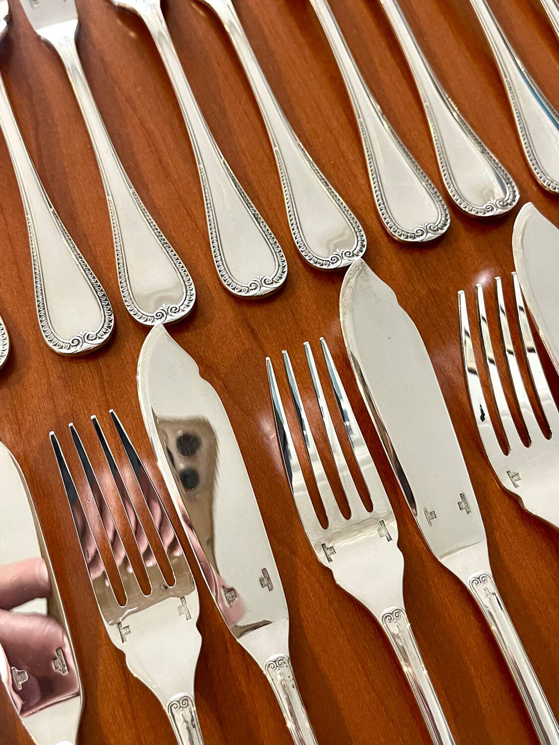 Christofle Malmaison 12 fish cutlery set excellent condition (24 pieces)