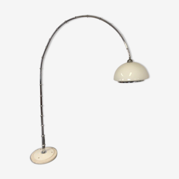 Lampadaire vintage arc style bambou chromé et opaline 1970