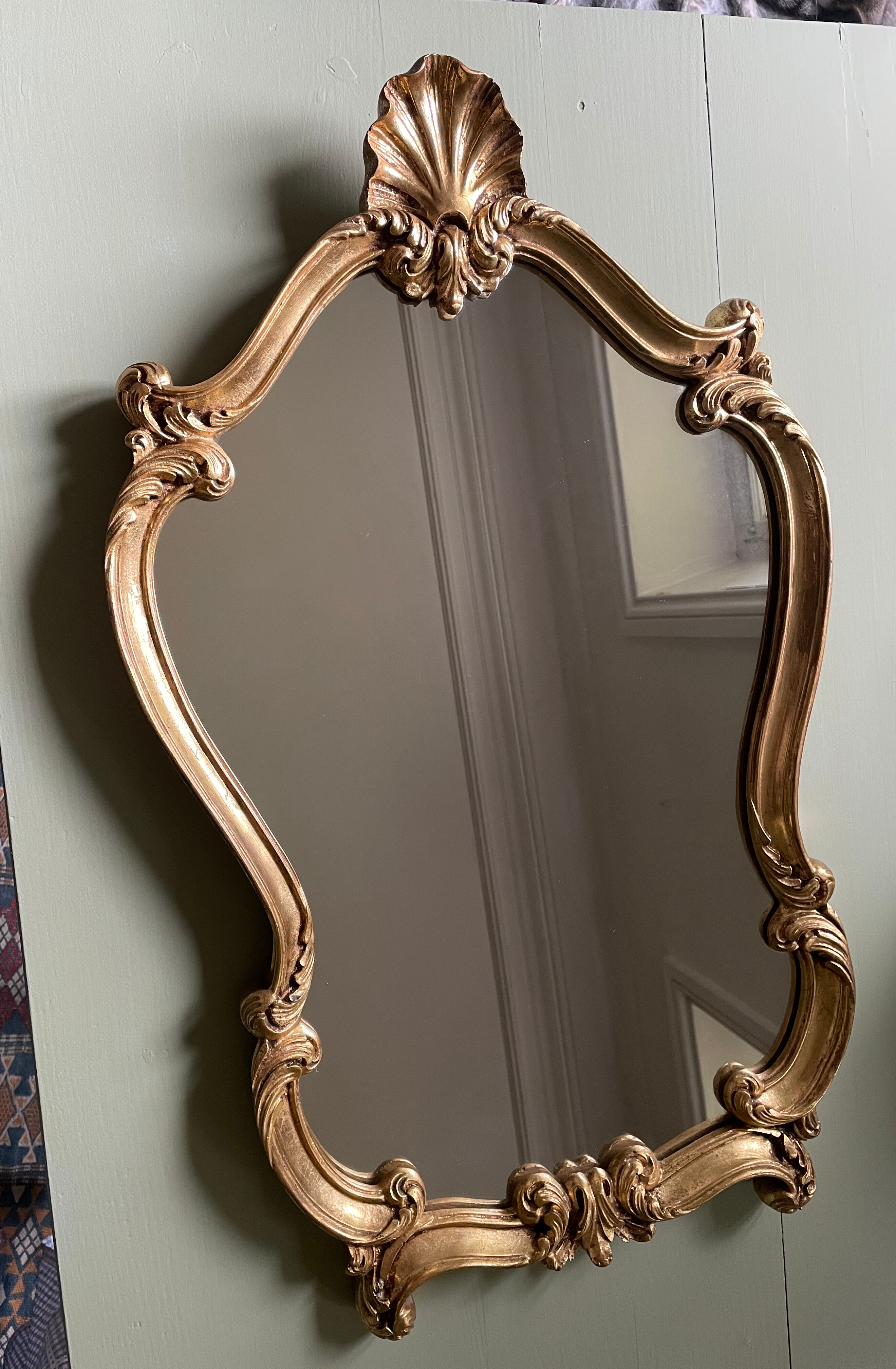 Golden resin shell mirror  46x75cm