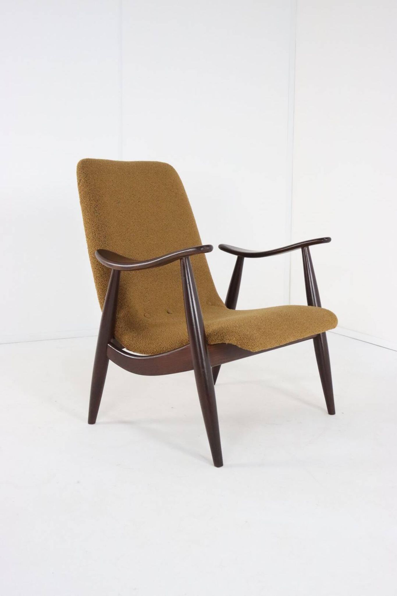 Armchair 'Popkensburg' Attr. Louis van Teeffelen for Wébé | 3 pieces in sto